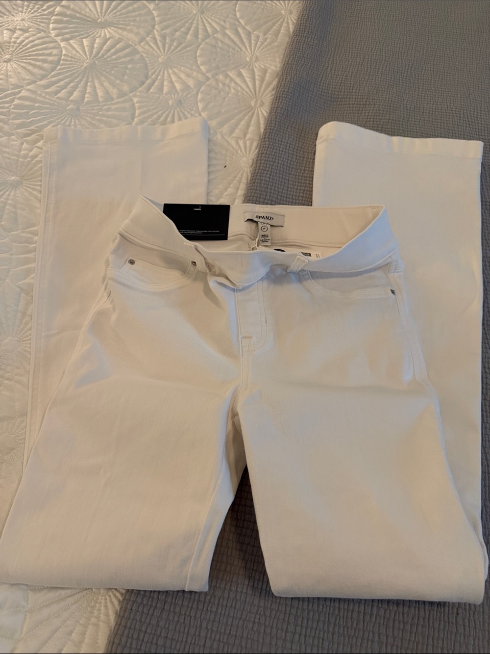 Spanx Women's White Stretch Jeans - Flare, NWT, small petite